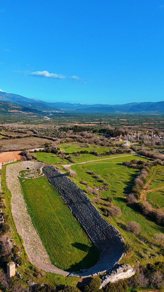 Aydın'da bulunan birçok antik kentten bazıları;

📍Priene Antik Kenti
📍Magnesia Antik Kenti
📍Miletos Antik Kenti
📍Afrodisias Antik Kenti

#aydın #türkiye 

<a href="/GoTurkiye/">Go Türkiye</a>
