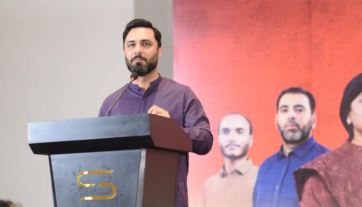 mofarooka's tweet photo. پھر وہی بات۔۔۔
شوکت خانم کے لیے جو بھی فنکار مدد کرتا ہے، سر آنکھوں پر!! https://t.co/PNkUfDNNBa