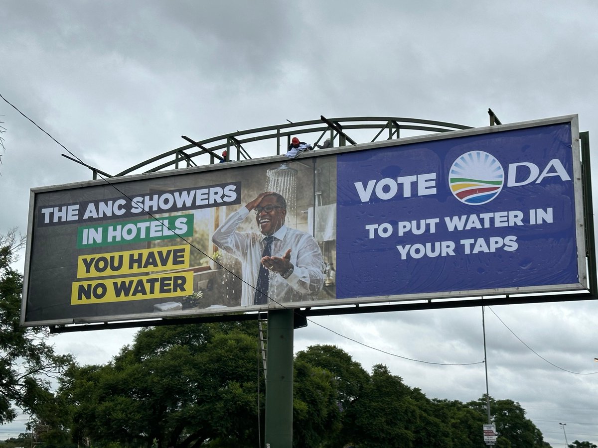 Our_DA's tweet photo. 🚨 Water is a basic human right! Unlike Panyaza Lesufi, Gauteng residents can’t shower at hotels!

No one should go a single day without running water. The DA is taking action to hold the ANC accountable.

Only a DA government can put water back in your taps.

#FixDryTaps https://t.co/iw8YOs7YJO