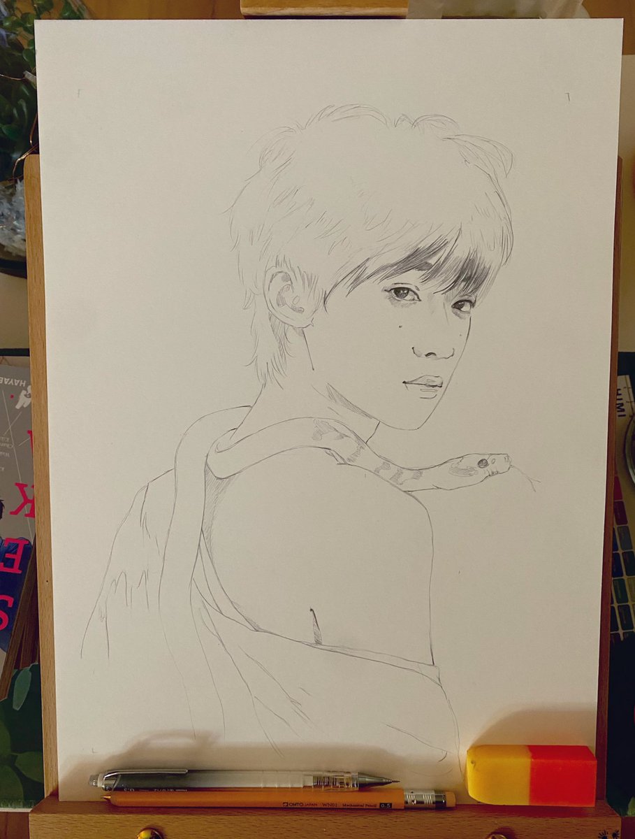 Just did a sketch of this as well. Now I only need to decide which one i like more and actually want to finish 😫 Help. 1 or 2??  #Ziyu #art #sketch