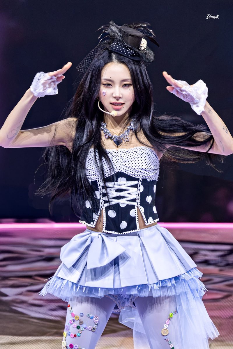 chaeyoung pics tweet media