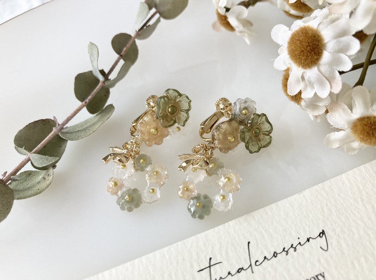 なんだか狂ったように黙々と作っています。 ハンドメイドは心の逃避