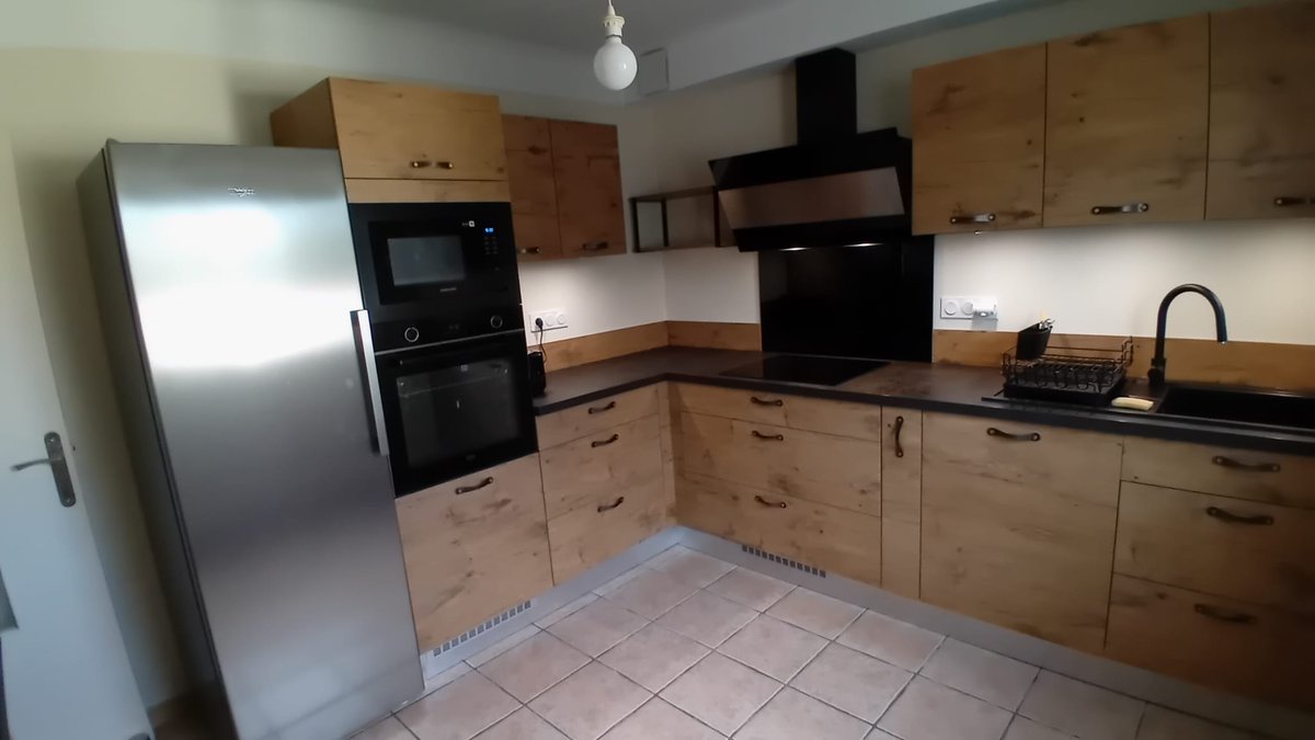 Bel ensemble, harmonieux et intemporel.

Sympathique, et toujours en fabrication française.

#cuisines #cuisiniste #rivesaltes #perpignan #habitat #payscatalan #design #decoration #renovation #confort #madein66 #fabricationfrançaise #madeinperpignan