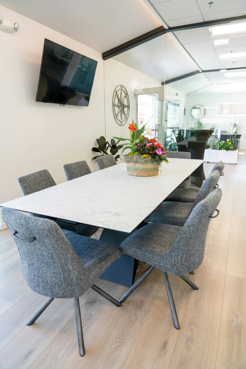 OptimOffice's tweet photo. Dirigeants : 8 tâches à déléguer à un secrétariat externalisé pour gagner en efficacité https://t.co/pSJs5tc940 https://t.co/gR4NHx6MLh
