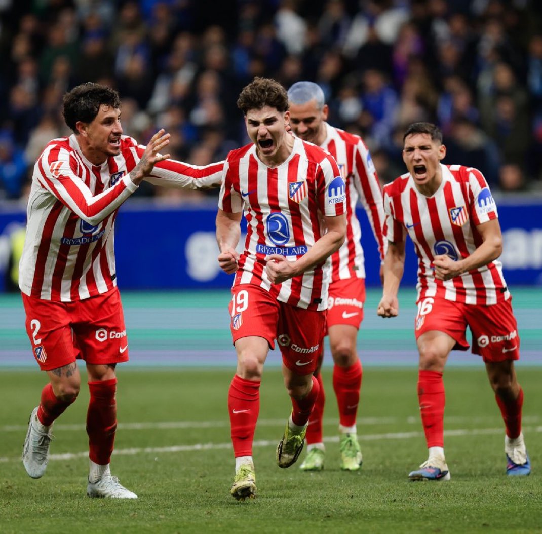 Twilight tweet media