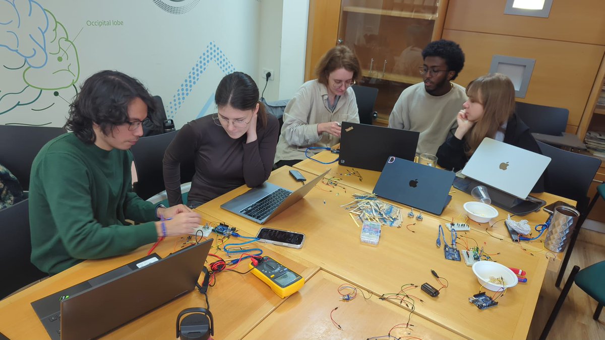 Alon Korngreen tweet media