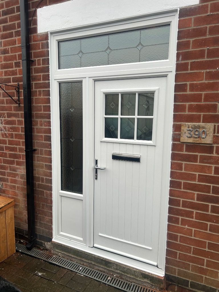 m3floodtec's tweet photo. Another installation completed in Nottingham! #M3Floodtec 💧

Composite front door, with matching uPVC side panel and top light. 🚪

🔗  https://t.co/oSK2MuY87Q

#PropertyFloodResilience #FloodDefence #FloodProtection https://t.co/dUHaYrs7M9