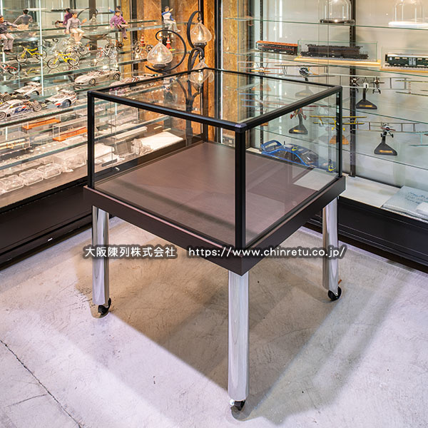 ショーケース／コレクションケースの「超」専門店【 大阪陳列株式会社