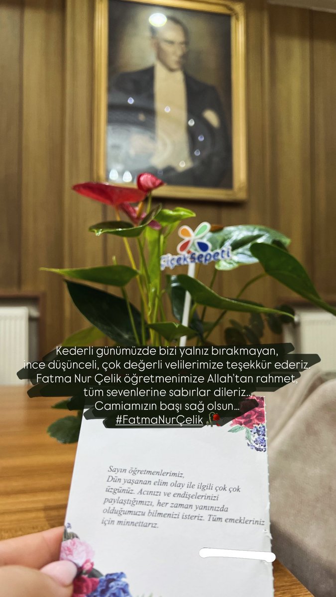Kederli günümüzde bizi yalnız bırakmayan, ince düşünceli, çok değerli velilerimize teşekkür ederim. Fatma Nur Çelik öğretmenimize Allah’tan rahmet, tüm sevenlerine sabırlar dilerim.. Camiamızın başı sağ olsun… #FatmaNurÇelik 🥀