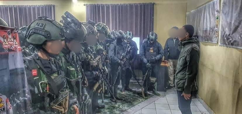 Again kekurangan TNI itu kurang menonjolkan kegiatan mereka yang sebenarnya di daerah operasi saat melaksanakan operasi militer beneran.

Puncak Ilaga 2021