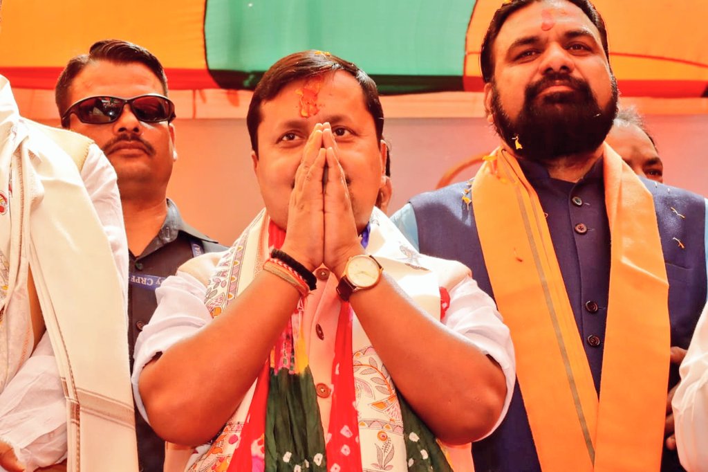 आज भाजपा पटना महानगर द्वारा आयोजित होली मिलन समारोह में सम्मिलित होकर समस्त भाजपा परिवार के सदस्यों एवं आमजनों को होली की अग्रिम शुभकामनाएं दीं।