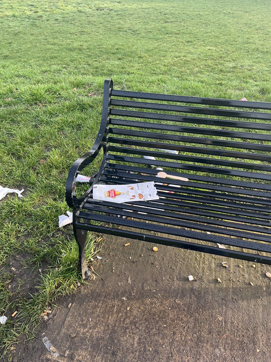 Junctionmum1's tweet photo. @Merton_Council  any chance you could stick a bin next to each new benches, this is a daily occurrence left by local drinkers, the new clothes recycling bins are off to a kak start to #mertoncouncil #figgesmarsh https://t.co/LyVIwvlq1x