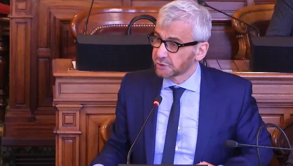 Le conseiller de Paris N. Jeanneté a reconnu au tribunal avoir regardé des « vidéos crades avec des animaux ».
Dans un SMS, il aurait écrit qu'il souhaitait « violer un migrant de 12 ans avec un chien »
#zoocriminalité #pédocriminalité <a href="/arnaud_gallais/">Arnaud Gallais 🔆🙈🙉🙊🗣</a> 
blast-info.fr/articles/2026/…