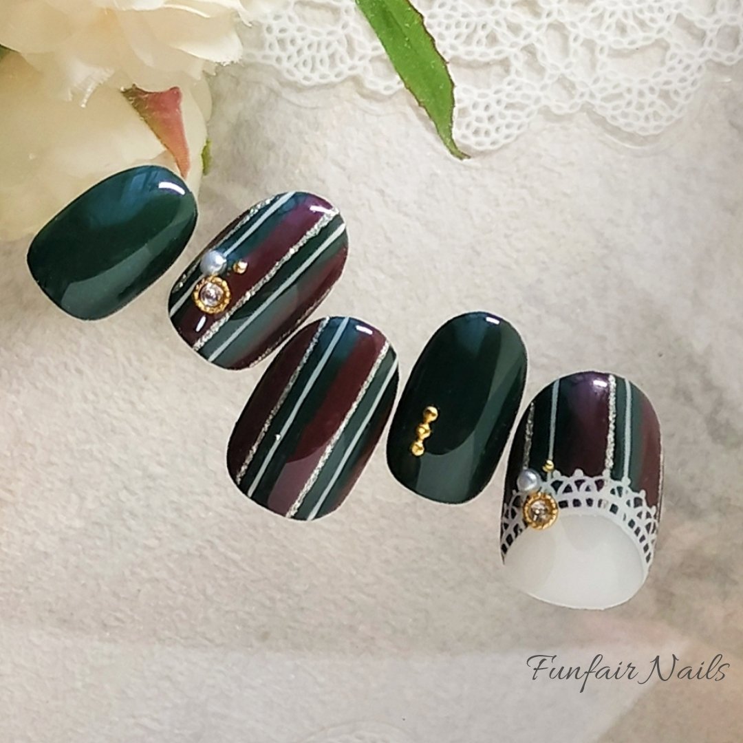 レジメンタルストライプ

手描きのストライプデザイン
ゴスロリマーケットで販売します🌹

#ネイルチップ
#ゴスロリマーケット
#GLM14
4月5日(日)出展