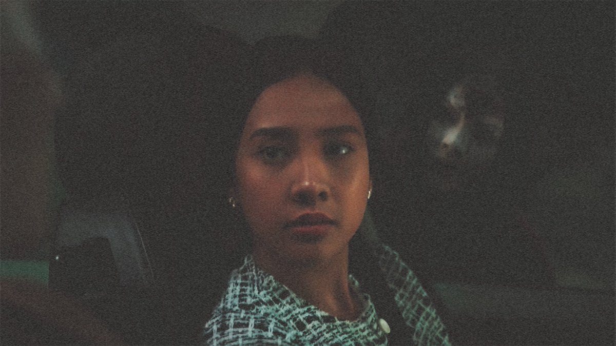 mrcreepyposta's tweet image. THE “FIXED” ENDING
The remake changes the ending just enough to make it hurt more.
2004 was about being alone. 2026 shows a deeper “bond” between the victims. It makes the final reveal feel like a planned trap rather than just a haunting. 👯‍♀️
#HorrorMovies #IndoHorror #KHorror