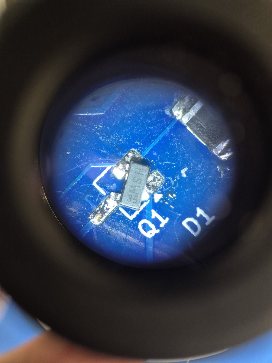 Swedlion's tweet photo. @CKalitin Haha, happened to me on my very fisrt PCB project a year ago https://t.co/H89YWNDmXm