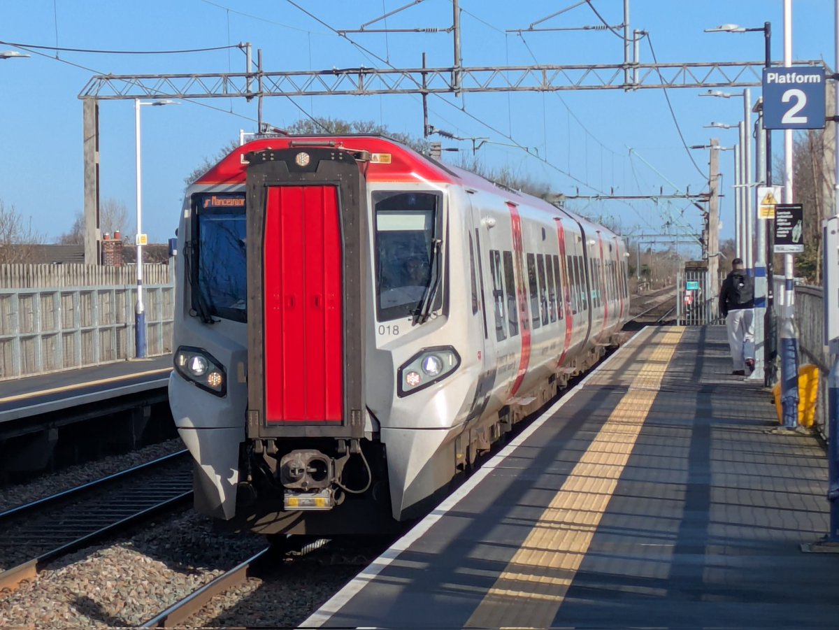 SteelCityDog_'s tweet image. Winner!

Finally I've hit a winner 197 after ages. Only 23 more to go 😅

@transport_wales #Class197 197018 arrives into East Didsbury with a Llandudno to Manchester Airport service.
