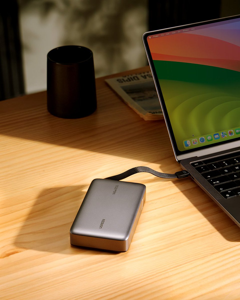 UGREENOfficial's tweet image. Whether you're traveling light or bringing your laptop #UGREEN has you covered. With both a 45W and 145W #powerbank with a built in USB-C cable you can keep everything charged without worrying about forgetting your cable
45W amzn.to/3NDOZ9g
145W amzn.to/45Er5Am
