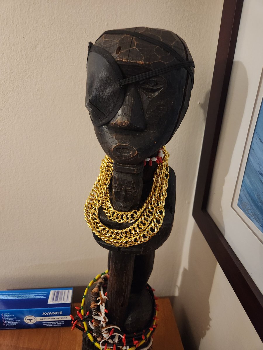H0rgs's tweet photo. Joined a 12 step support group for being online too much but had to share the new fit on my African totem. Hasn't hit me with his spell combo of migraines and nightmares since! https://t.co/VOvzTmJNuv