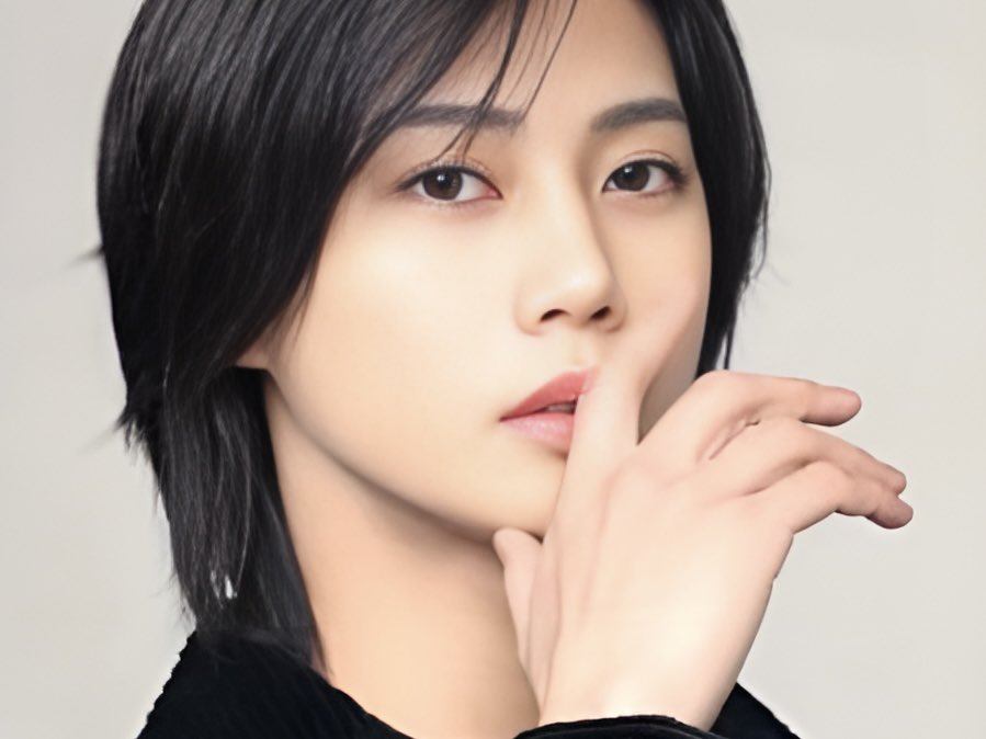 昼職ホス狂い tweet media