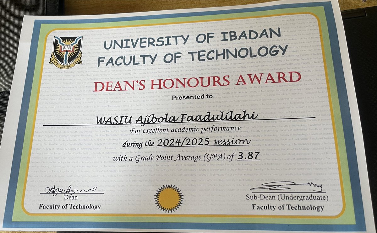 ajibola_fw's tweet photo. Fun fact: I wasn’t on track for a First Class after 400L.
So in 500L, I pulled a remontada 

It turned out to be my best year at UI, only 2 Bs the entire session.

Never believe in impossibility.
Work hard. Stay disciplined. Pray to God.
The comeback is always possible. 💪✨ https://t.co/B9lVPXJUh2