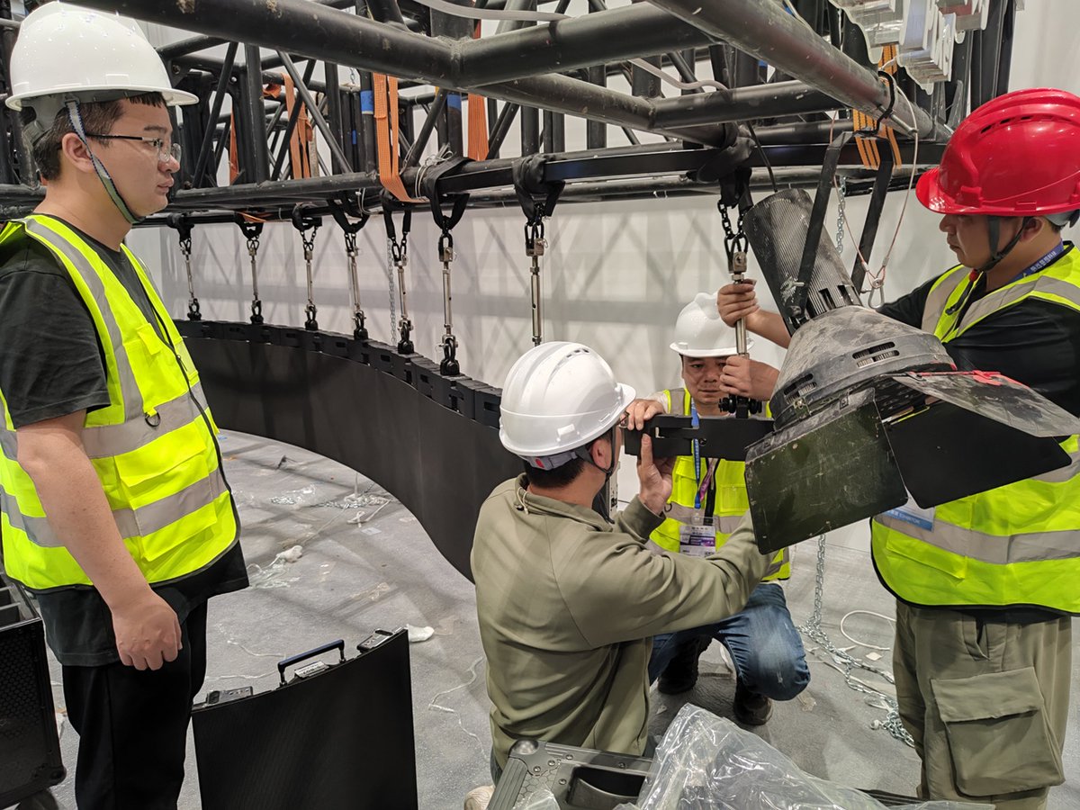 EsdlumenLED's tweet photo. ISLE 2026 | Booth Setup in Progress
From an empty hall to a precision-built display space — our team is moving at full speed on site. 

Engineered. Installed. Tested. Every detail executed with quality.

📍 Booth No. 7-B05
⏳ Only 1 day left, see you at ISLE 2026.

#ISLE2026 https://t.co/DKSGLqrCpd