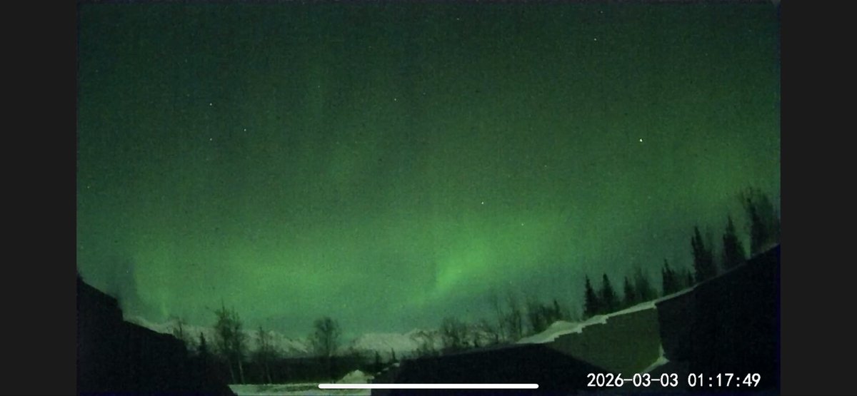 AlaskaPA12's tweet photo. The #AuroraBorealis just jumped in brightness here in #Palmer #Alaska. 
@AuroraNotify @Vincent_Ledvina @Aurora_Alerts https://t.co/lypkjFu9rX