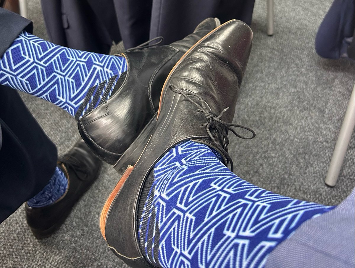 When minds meet a seminar discussion one can’t but notice the socks also agreed and aligned. #Budget2026 #BudgetUpdate <a href="/sllaw/">stephanie Law</a> @situs360 @wegkamer @taxforum <a href="/taxforumcc/">taxforum</a>