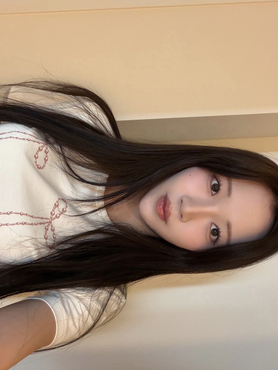 msmchum1016's tweet photo. @cliojapan 
CLIOのクッションファンデ🖤
崩れる隙のないオールデイカバークッション〜

韓国で使っている人も多くて気になってて、使ってみたらすっごくよかった🧚🏻

お母さんにも勧めたらハイカバーで気に入ってました💗

#PR #CLIO #オールデイカバークッション #クッションファンデ https://t.co/wBRgykFLDB
