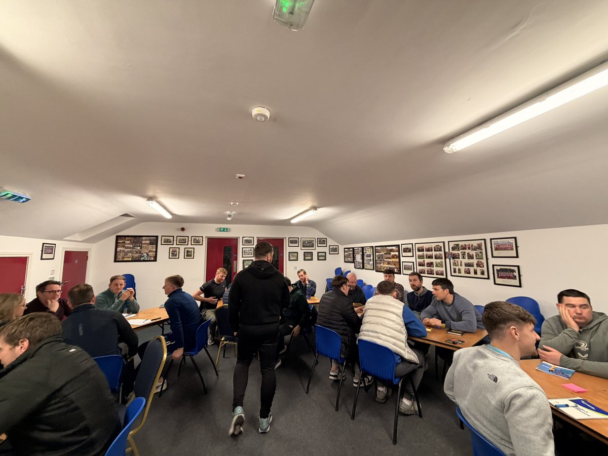ellen_meagher's tweet photo. First part of our ICGG took place last night in Clara… plenty of clubs, craic &amp; knowledge was shared looking forward to our practical next week 👏🏼👏🏼 #gaa #gpo #gamesdevelopment https://t.co/ionShVMu7X