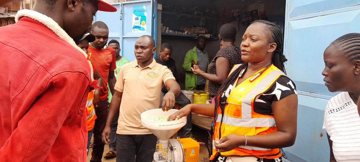 Visionbeyes's tweet photo. From office to community engagement &amp; schools, ViBE and AGSOL marketing team sensitised the Kibra community on the importance of purchasing an electric poshomill as part of clean energy adoption. #support ViBE acquire the machine for KSh 78,000 to support its ECDE feeding program https://t.co/3XcdI86ngu