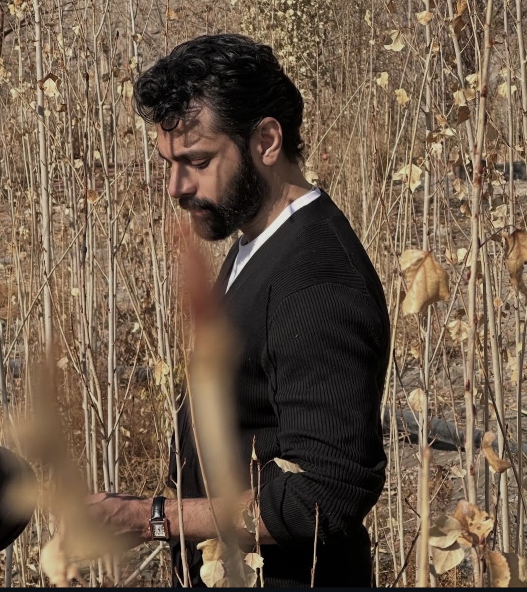 The shot🔥 This look has been an absolute banger 🖤

#WahajAli