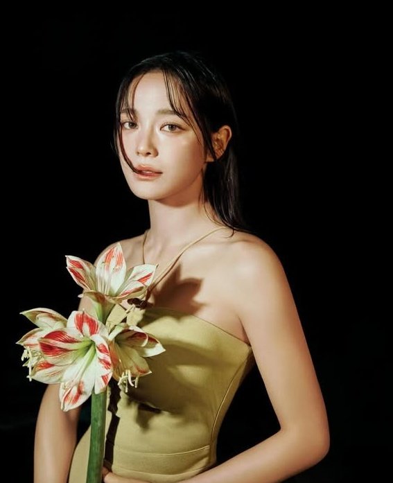 #김세정 #KIMSEJEONG
#세정 #SEJEONG
#롱샴 #Longchamp 
#HarpersBazaar