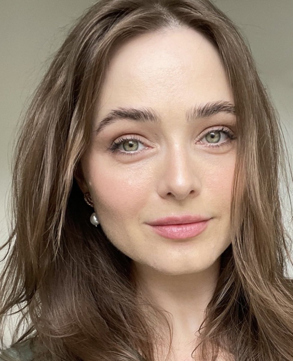 Julie Grove tweet media