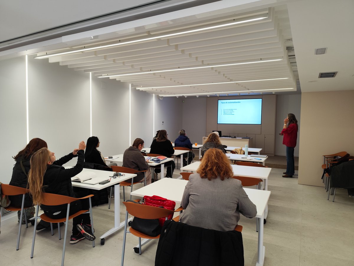 COMERÇ IGUALADA tweet media