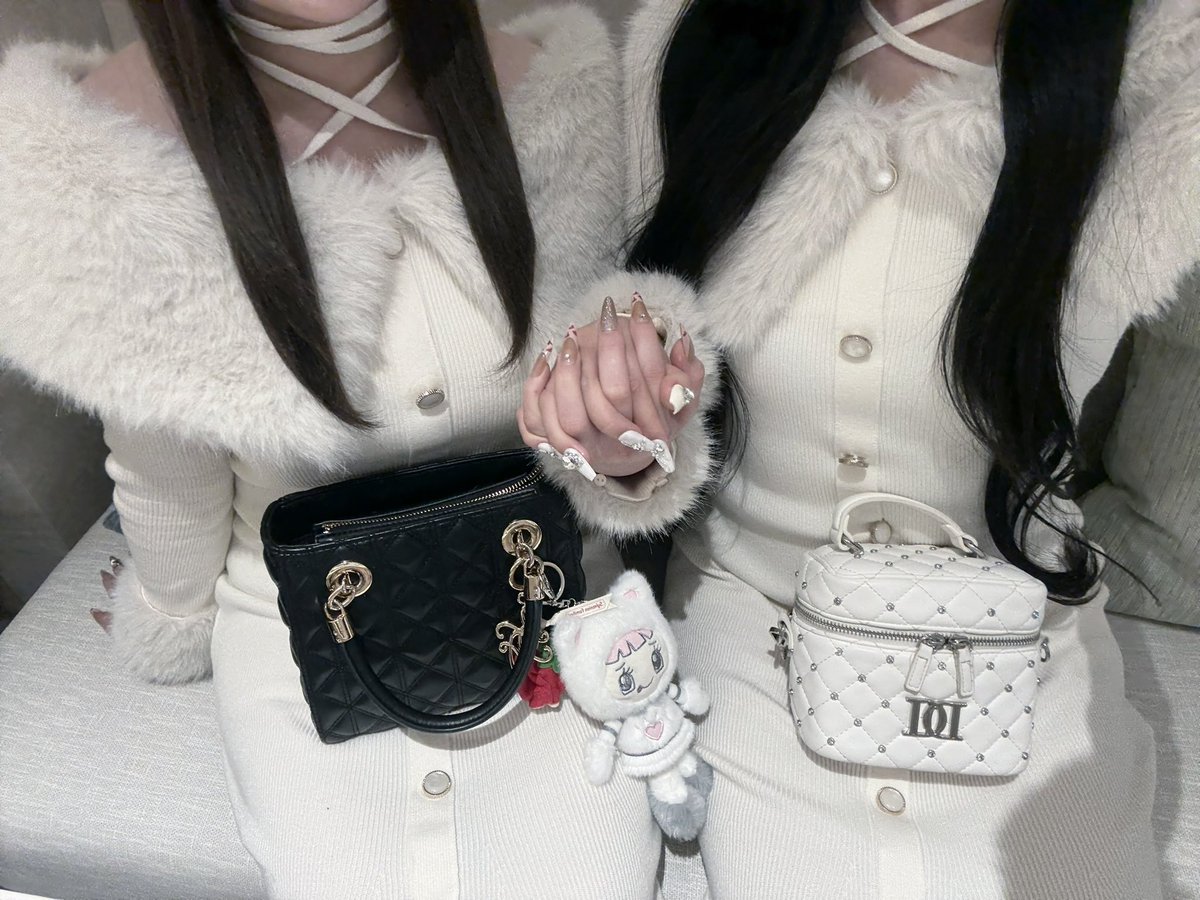 y♡ tweet media
