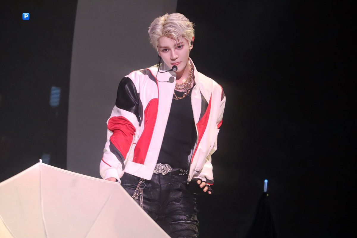leetaeyongpabo's tweet photo. 2.28｜H.E.R☔️
#TAEYONGinMACAU 
#태용 https://t.co/rRW9jrSqNw