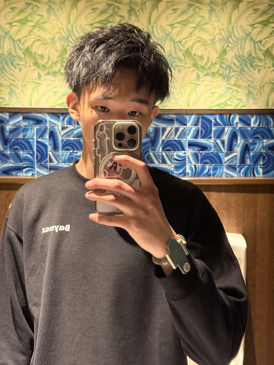 kuuto_dayo2's tweet photo. 今まで水風呂が無理でサウナ拒否ってたけど、この間同期に無理矢理サウナ入れられて水風呂入って初めて整うを味わった

ハマったから誰かサウナ行こ✋ https://t.co/FgZaVVVZb5