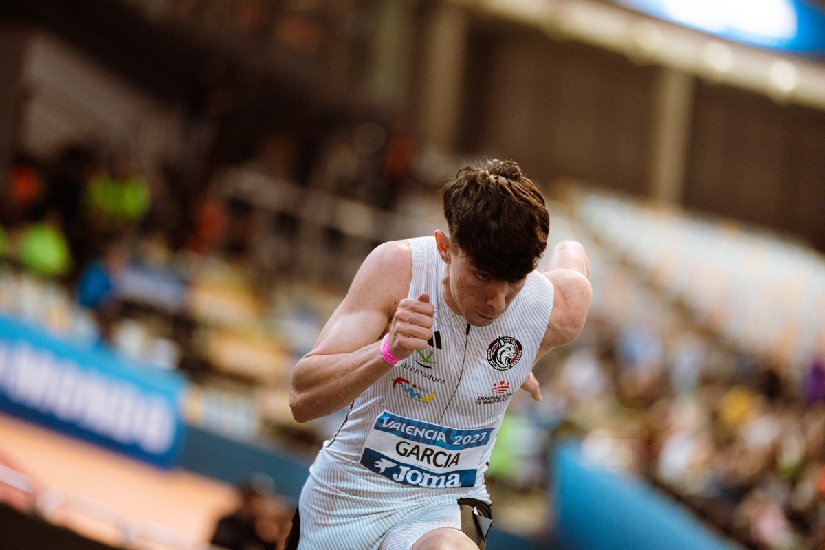 Victoria Bazaga tweet media