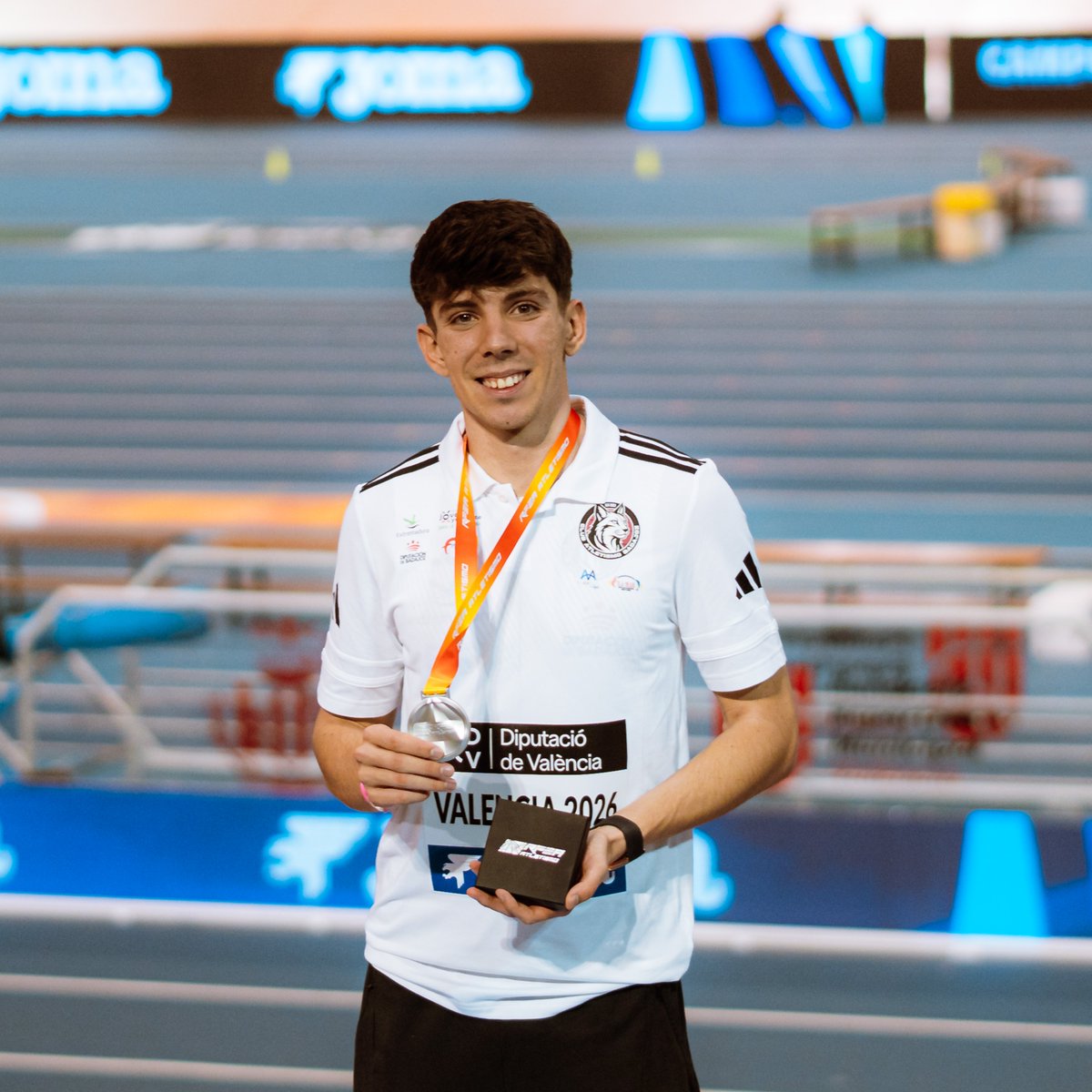 Victoria Bazaga tweet media