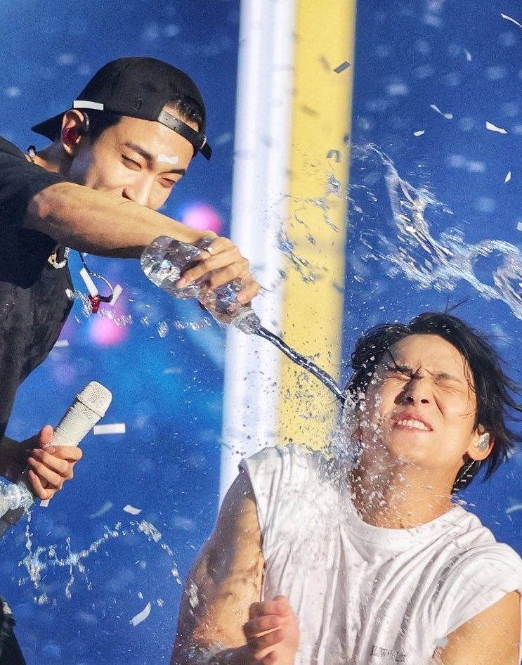 ℓouise 🍒 tweet media