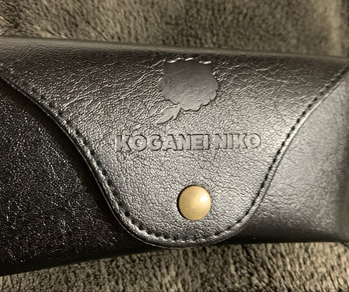 ニコたんのサングラス届いてた。 普通におしゃん。買っといて良かった♡