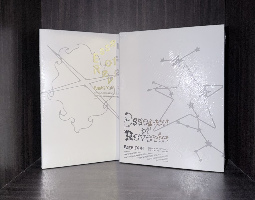 ph_baek's tweet photo. #PHBaek_OnhandSale WTS | LFB 

3.3 SALE 🌸

 ｡⁠*ﾟ✧  BAEKHYUN ‘ESSENCE OF REVERIE’ Sealed Album

🌟₱250 ea | ₱470 set

MOD: SCO|J&amp;T|SDD within Metro Manila
MOP: Gcash | BPI | Maya

SHOPEE COD: https://t.co/4lzThkxd6N https://t.co/TvqCs7uIJN