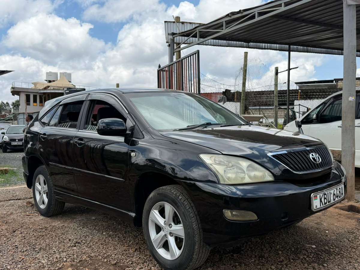 Derrickdgm's tweet photo. Toyota harrier 2.4 cc 2008 model, 2WD.kes.950k slightly negotiable. 
On kiambu road.
WhatsApp only 0724470505. https://t.co/0efjFVxB4W
