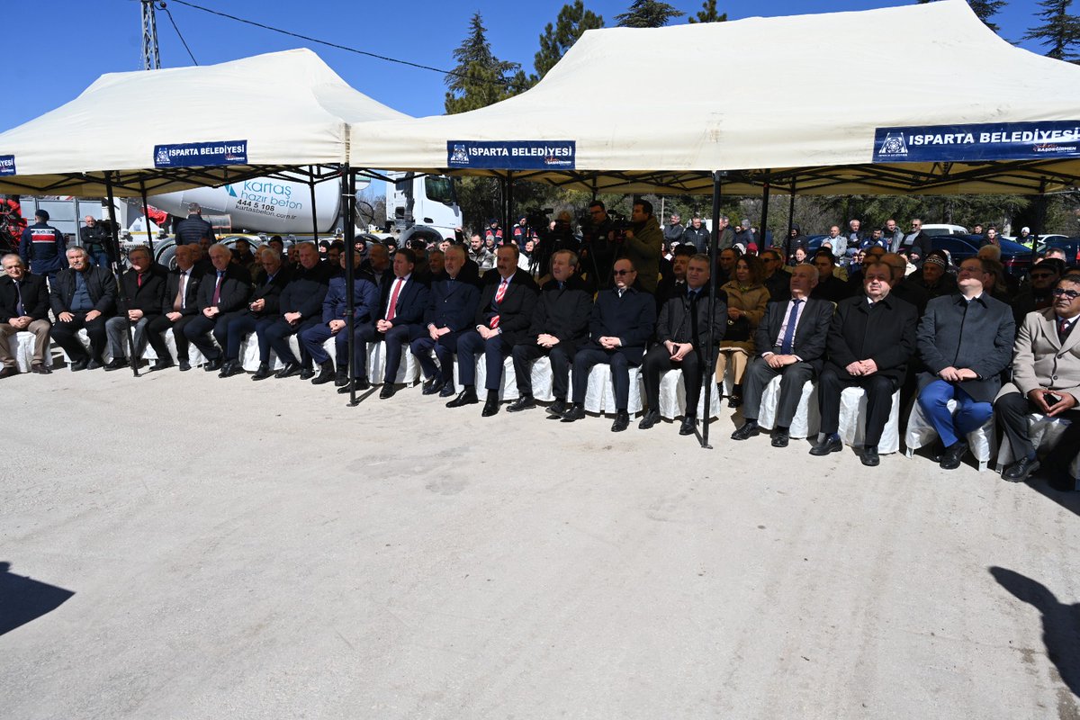 📍Isparta

Aliköy Cemevi Temel Atma Töreni; Başkan Yardımcımız Sayın Hasan Ali Uzun, Isparta Valisi Sayın Abdullah Erin, AK Parti Isparta Milletvekili Sayın Mehmet Uğur Gökgöz, Isparta Belediye Başkanı Sayın Şükrü Başdeğirmen ve Cemevi Hizmetleri Daire Başkanımız Sayın İbrahim