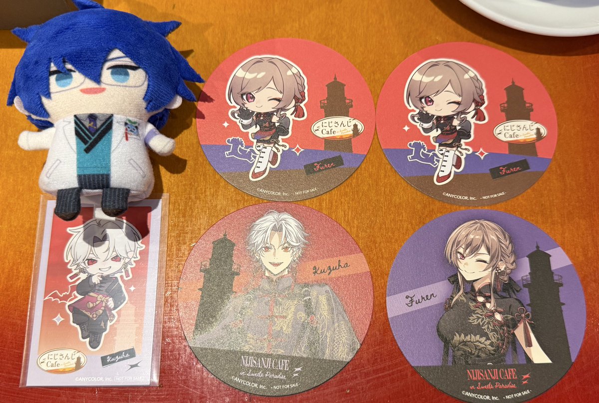 kaEcyaa99's tweet photo. 【交換】にじさんじ スイーツパラダイス スイパラ エニグマ コースター 特典 チェキ

譲)画像のもの

求)青いぬいの方 等身＞＞＞ミニ

ただ今、池袋店にて20:00まで食事��しているのでその後or後日郵送 https://t.co/hQvQ9a6zVe