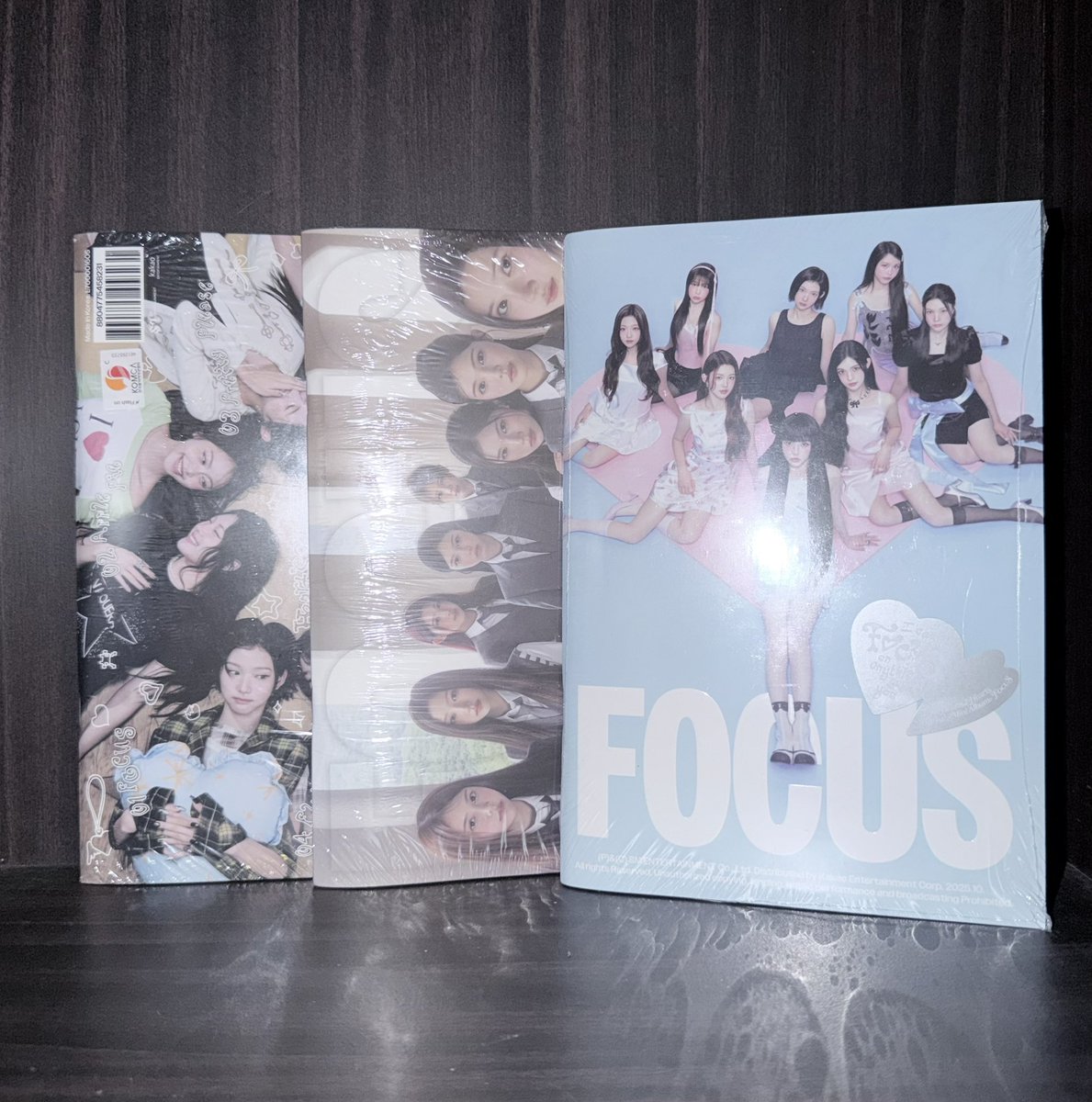 ph_baek's tweet photo. #PHBaek_OnhandSale WTS | LFB 

12.12 SALE 🌸

 ｡⁠*ﾟ✧  Hearts2Hearts [ Focus ] Photobook ver

🌟₱250 ea | 700 set

MOD: SCO|J&amp;T|SDD within Metro Manila
MOP: Gcash | BPI | Maya

SHOPEE COD: https://t.co/c43mJcUNY0 https://t.co/HN1Gd2qb6O