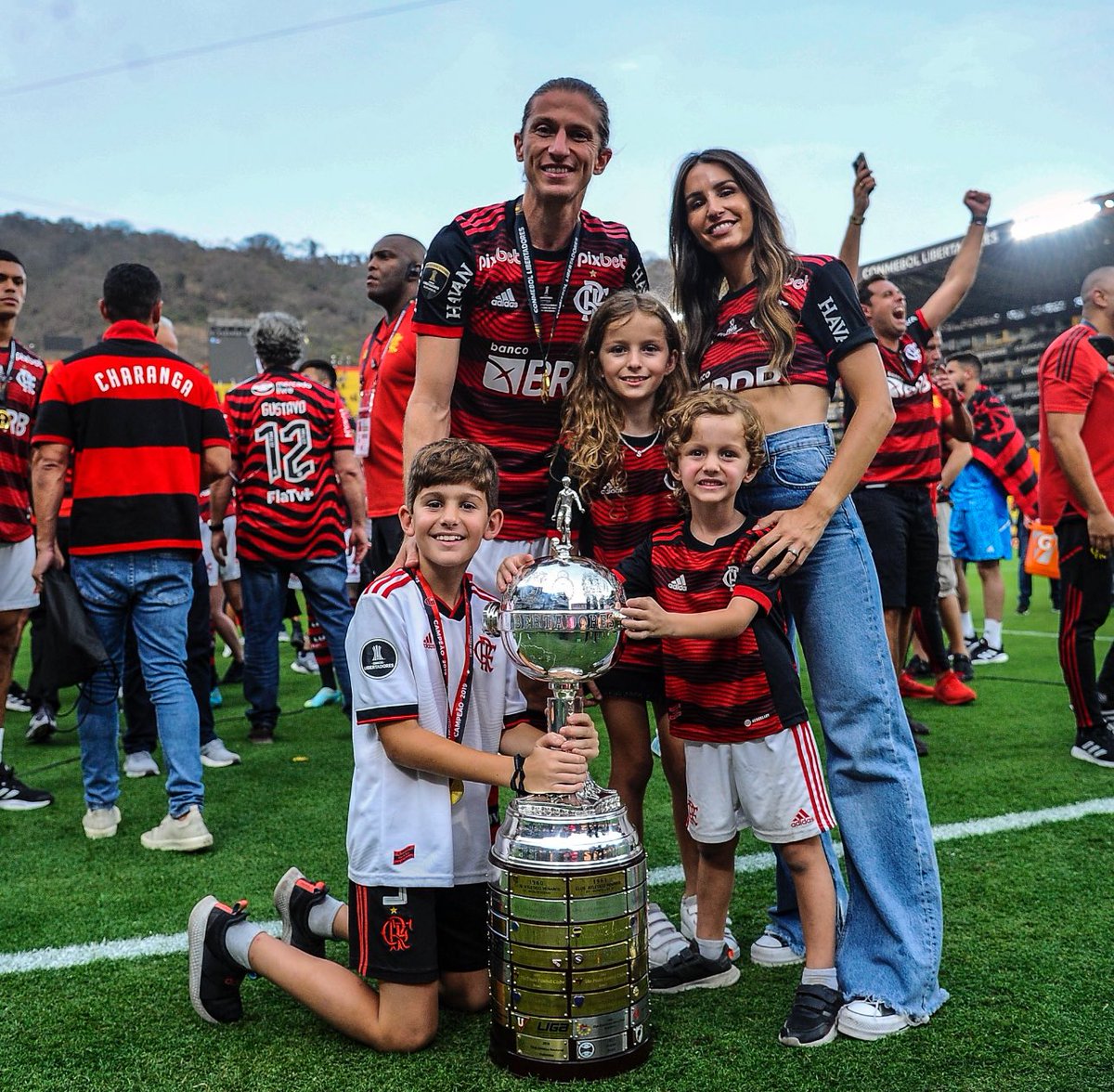 AmorDaNacao's tweet photo. Um dos maiores da história do Flamengo!

Ídolo sagrado! https://t.co/Nyhqw6h5Pl