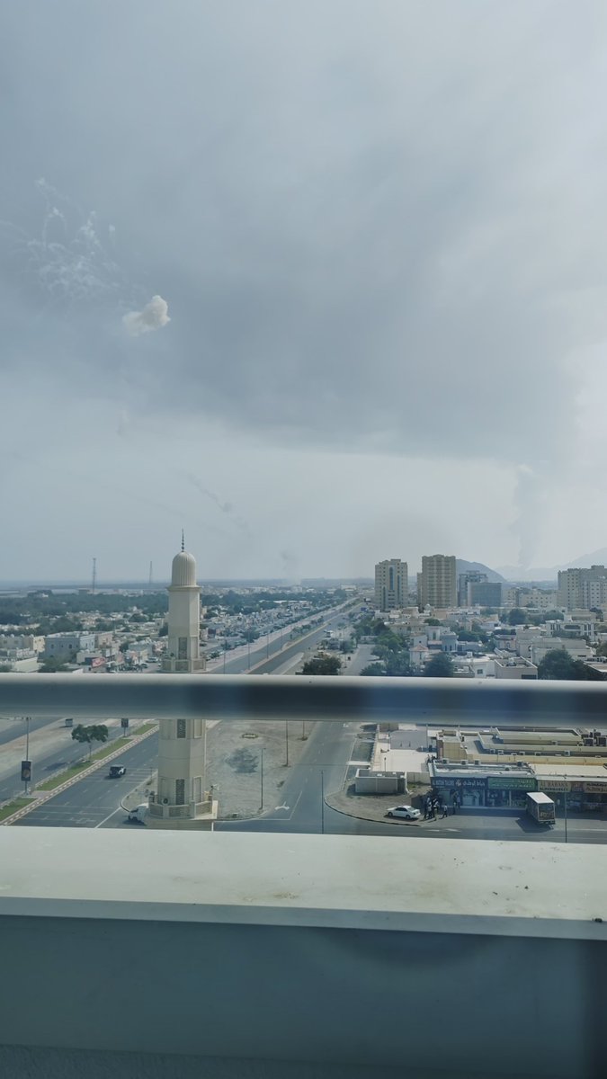 ZeeKay17's tweet photo. Another interception after fire at the oil terminal. #UAE at its best to safeguard its residents. 
#fujairah #iran https://t.co/oEF5R2b1E5
