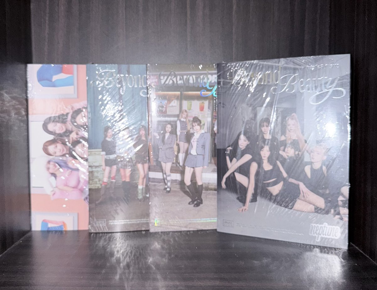 ph_baek's tweet photo. #PHBaek_OnhandSale WTS | LFB 

3.3 SALE 🌸

 ｡⁠*ﾟ✧  TRIPLES [ Beyond Beauty ] Photobook ver

🌟₱600 ea | ₱2300 set

MOD: SCO|J&amp;T|SDD within Metro Manila
MOP: Gcash | BPI | Maya

SHOPEE COD: https://t.co/1qhVRhqr5s https://t.co/fqtxMJnrpc